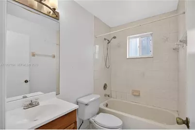 8859 NW 110th Ln, Hialeah Gardens, FL 33018 - Photo 29