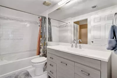2421 NE 65th St #202, Fort Lauderdale, FL 33308 - Photo 13