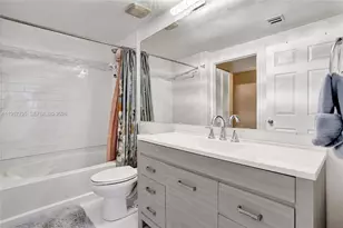 2421 NE 65th St, Fort Lauderdale, FL 33308 - Photo 13