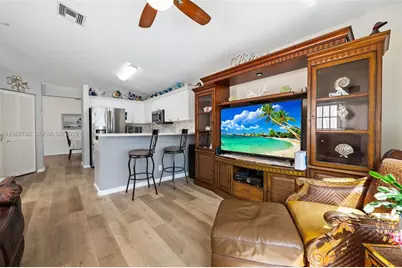 372 NW 45th Ter, Deerfield Beach, FL 33442 - Photo 3