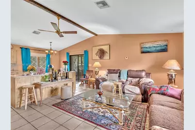 5310 SW 109th Ave, Davie, FL 33328 - Photo 5