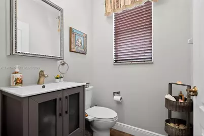 1561 SW 187th Ave, Pembroke Pines, FL 33029 - Photo 15