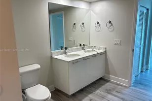 950 Brickell Bay Dr, Miami, FL 33131 - Photo 7