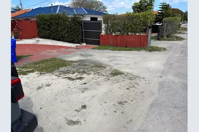 3625 SW 6 St, Miami, FL 33135 - Photo 23