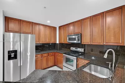 704 SW 1st Ave, Pompano Beach, FL 33060 - Photo 25