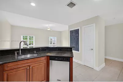 704 SW 1st Ave, Pompano Beach, FL 33060 - Photo 23