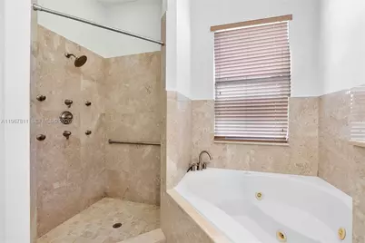 8943 SW 212th Ln, Cutler Bay, FL 33189 - Photo 9