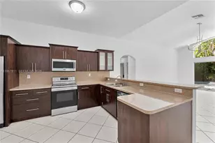 8943 SW 212th Ln, Cutler Bay, FL 33189 - Photo 5