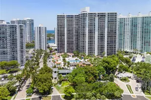 20281 E Country Club Dr, Aventura, FL 33180 - Photo 45