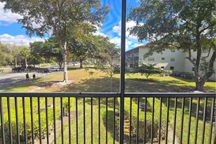 13500 SW 1st St, Pembroke Pines, FL 33027 - Photo 21