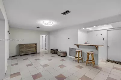 7541 SW 9th St, Plantation, FL 33317 - Photo 15