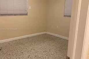 911 NW 22nd Pl, Miami, FL 33125 - Photo 11