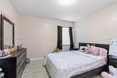 911 NW 22nd Pl, Miami, FL 33125 - Photo 35