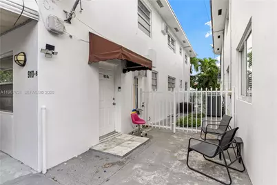 911 NW 22nd Pl, Miami, FL 33125 - Photo 3