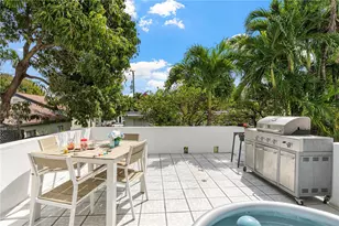 911 NW 22nd Pl, Miami, FL 33125 - Photo 15