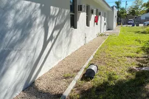 4023 SW 19th St, West Park, FL 33023 - Photo 5