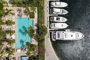 3610 Yacht Club Dr, Aventura, FL 33180 - Photo 17