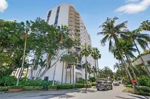 3610 Yacht Club Dr, Aventura, FL 33180 - Photo 15