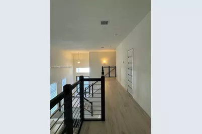 10376 NW 76th Ter, Doral, FL 33178 - Photo 5