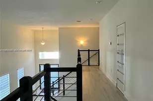 10376 NW 76th Terrace, Doral, FL 33178 - Photo 5