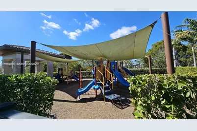 10376 NW 76th Ter, Doral, FL 33178 - Photo 25