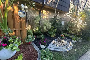 283 Woodland Rd, Palm Springs, FL 33461 - Photo 25