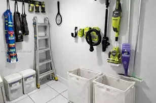 283 Woodland Rd, Palm Springs, FL 33461 - Photo 21