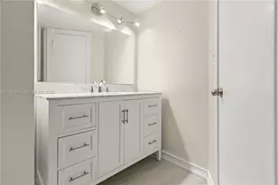 3703 NE 166th St, North Miami Beach, FL 33160 - Photo 25