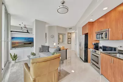 315 NE 3rd Ave #902, Fort Lauderdale, FL 33301 - Photo 3