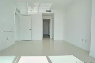 92 SW 3rd St, Miami, FL 33130 - Photo 5