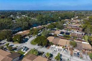 10341 Orange Ct, Pembroke Pines, FL 33026 - Photo 21