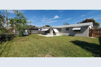 1900 N 32nd Ct, Hollywood, FL 33021 - Photo 13