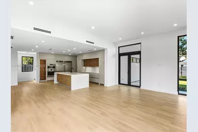 2606 SW 19th St, Miami, FL 33145 - Photo 19