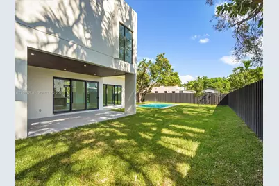 2606 SW 19th St, Miami, FL 33145 - Photo 15