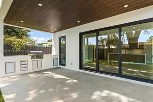 2606 SW 19th St, Miami, FL 33145 - Photo 17