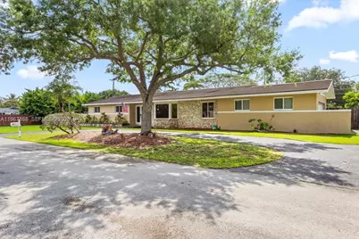 9750 SW 143rd Dr, Miami, FL 33176 - Photo 5