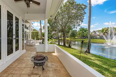 622 E Enclave Cir E, Pembroke Pines, FL 33027 - Photo 69