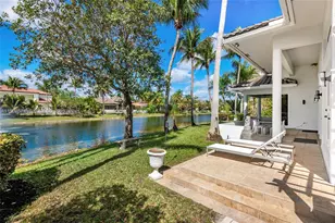 622 E Enclave Cir E, Pembroke Pines, FL 33027 - Photo 65