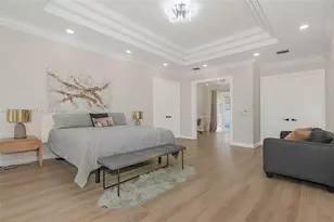 622 E Enclave Cir E, Pembroke Pines, FL 33027 - Photo 45