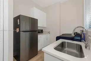 622 E Enclave Cir E, Pembroke Pines, FL 33027 - Photo 41