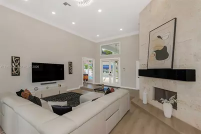 622 E Enclave Cir E, Pembroke Pines, FL 33027 - Photo 19
