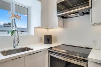 10190 Collins Ave #203, Bal Harbour, FL 33154 - Photo 7