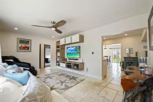 296 Navajo St, Miami Springs, FL 33166 - Photo 7