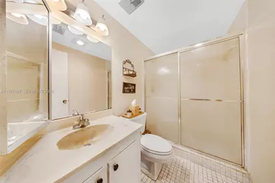 567 NE 199th Ter #1S, Miami, FL 33179 - Photo 19