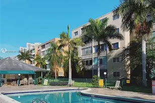 219 NE 14th Ave, Hallandale Beach, FL 33009 - Photo 41