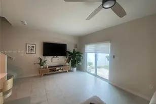 1069 NW 4th Ter, Florida City, FL 33034 - Photo 7