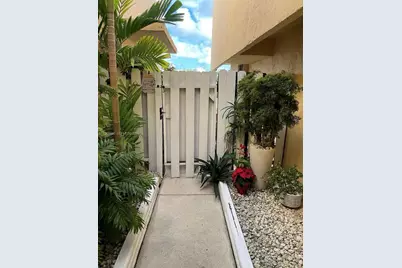 8837 NE 4th Ave Rd #8837, Miami Shores, FL 33138 - Photo 3