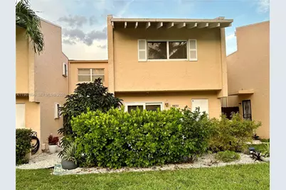 8837 NE 4th Ave Rd #8837, Miami Shores, FL 33138 - Photo 1
