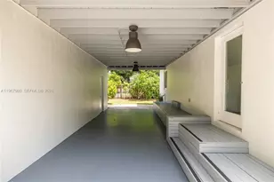 801 NE 118th St, Biscayne Park, FL 33161 - Photo 25
