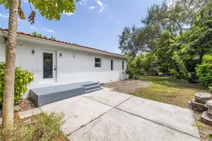 801 NE 118th St, Biscayne Park, FL 33161 - Photo 23